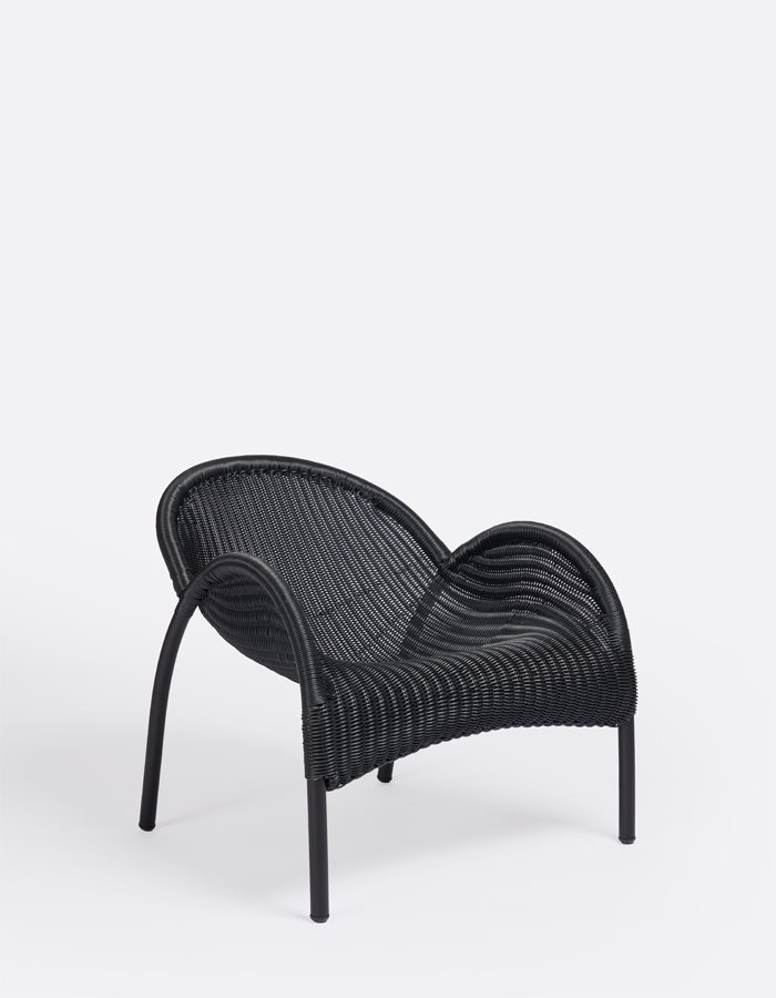 Manta_Armchair_Carbon_Side_01_G9140