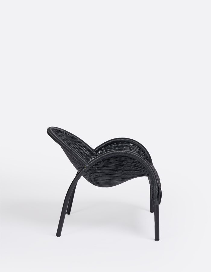 Manta_Armchair_Carbon_Side_G9273