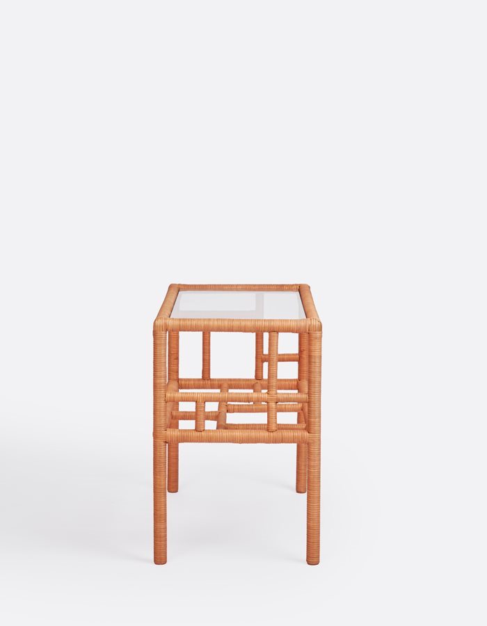 Mondrian_CoffeTable_Ambra_Side_02_G6780